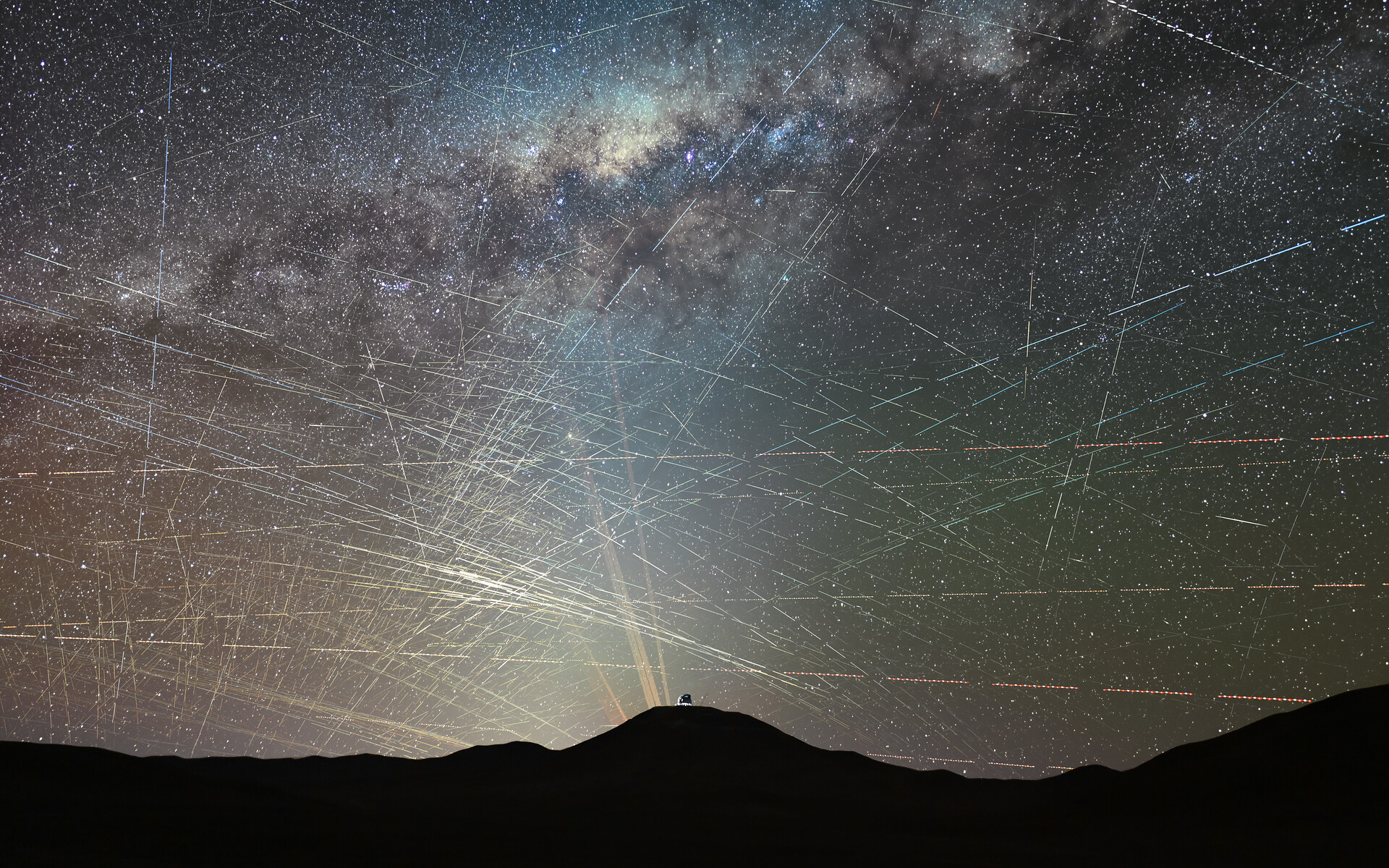 ESO visualisation related to the 2026 satellite-constellation study